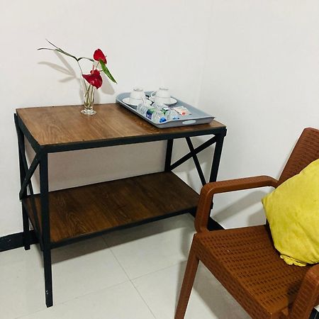Malee Homestay 波隆纳鲁沃 外观 照片