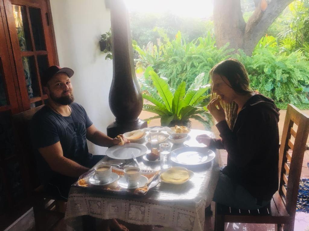 Malee Homestay 波隆纳鲁沃 外观 照片