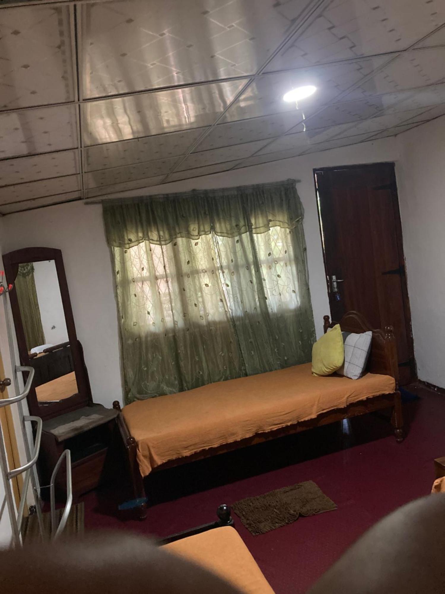 Malee Homestay 波隆纳鲁沃 外观 照片