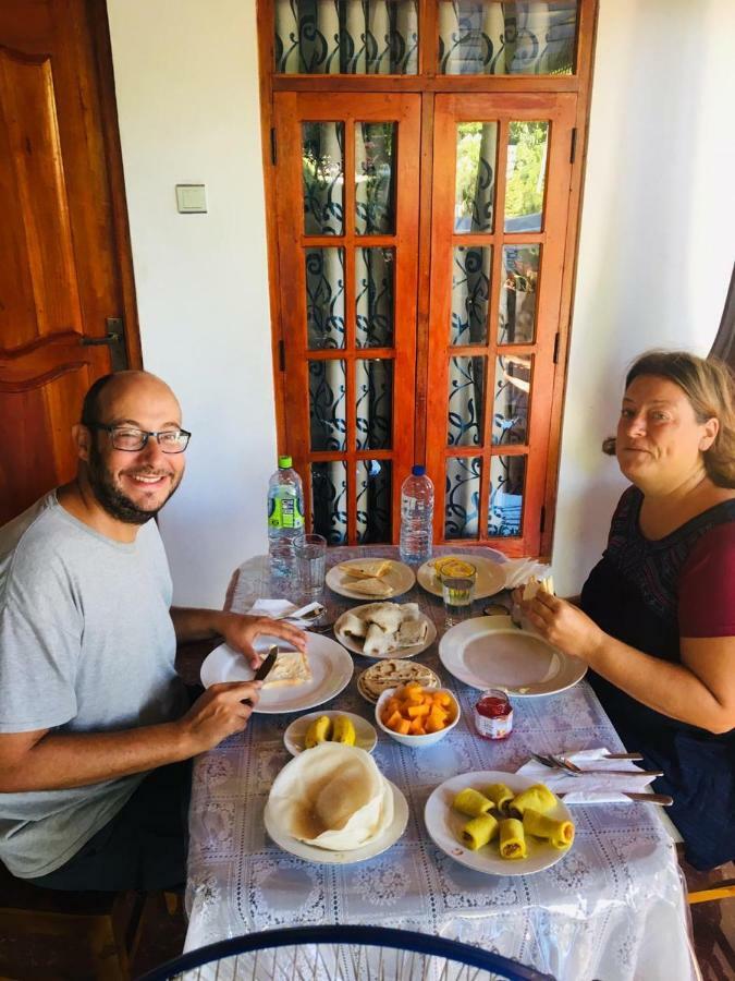 Malee Homestay 波隆纳鲁沃 外观 照片