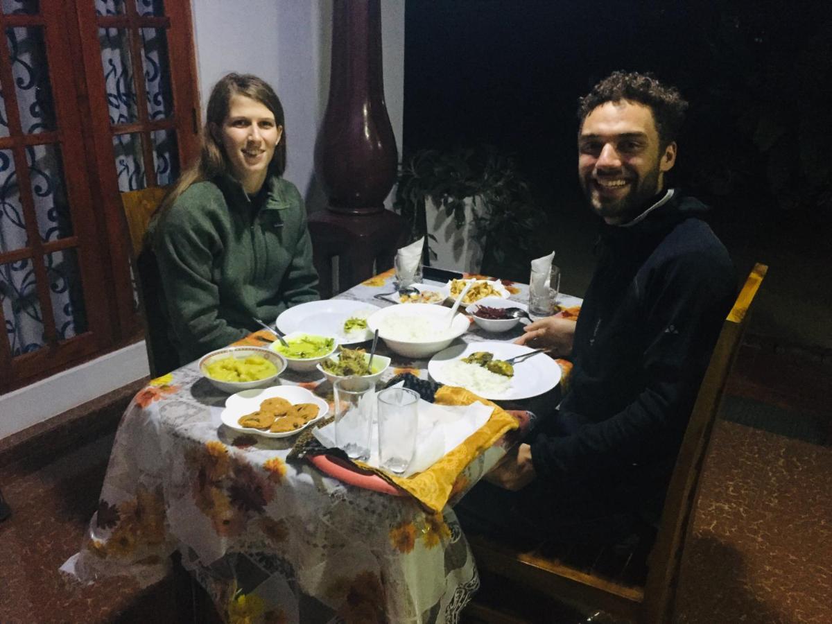 Malee Homestay 波隆纳鲁沃 外观 照片